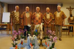 Dutch brothers are wearing "ghana's batik"