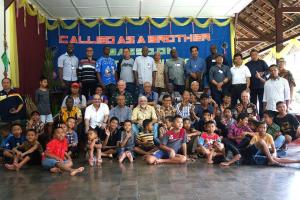 group picture with orphanages in Boro