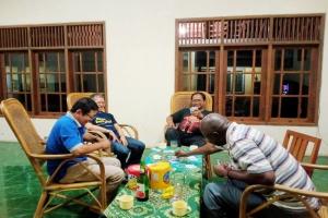 Playing cards in Wedi community
