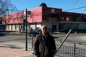 Guido in front of Amsterdam Galeria in Talca