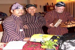 Bro. Wilhelm and Indonesian brothers..